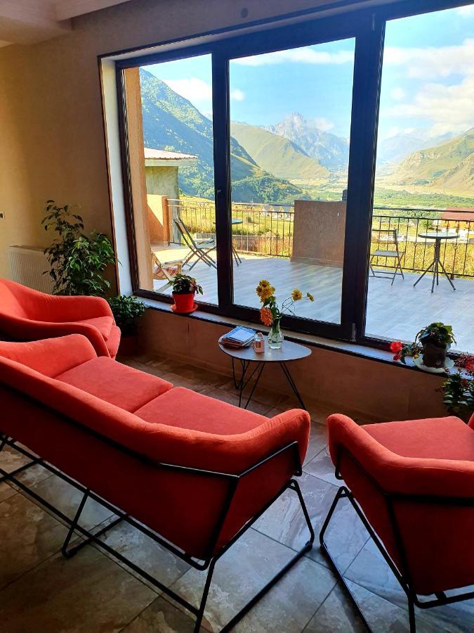 Nikolo Inn Kazbegi Exterior foto