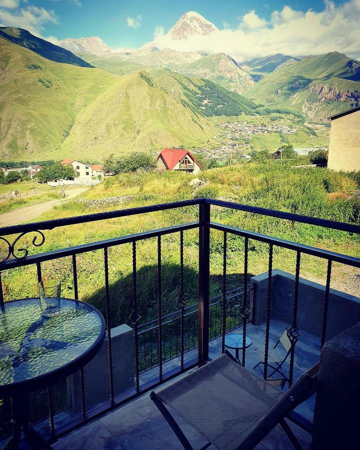 Nikolo Inn Kazbegi Exterior foto